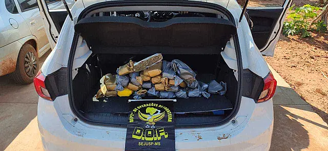 Casal é preso a caminho de Campo Grande levando supermaconha