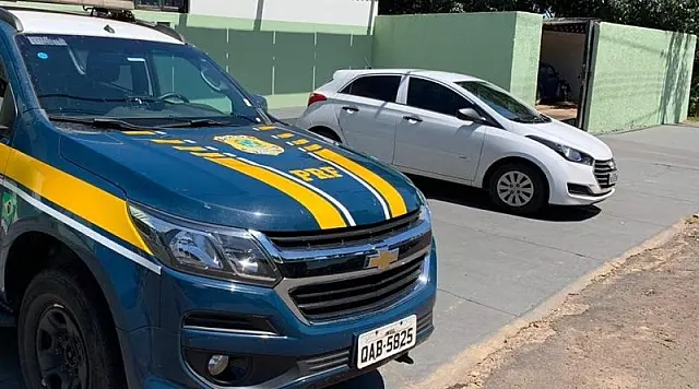 PRF recupera em Camapuã veículo roubado em Brasília