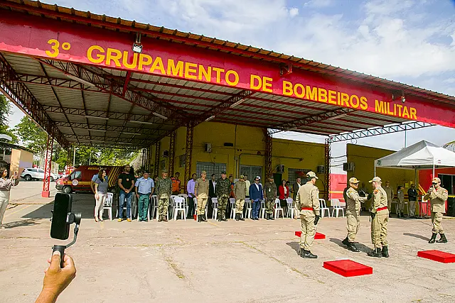 Troca de Comando do 3° Grupamento de Bombeiros Militar é realizada em Corumbá