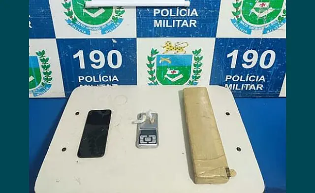 Casal é preso por tráfico de drogas e caminhonete furtada