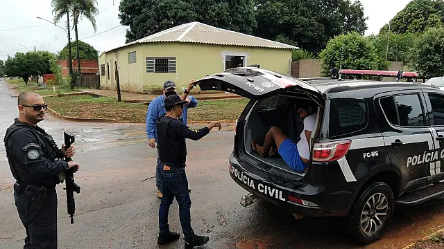 Policiais civis cumprem Mandado de Prisão por tráfico de drogas em Guia Lopes da Laguna