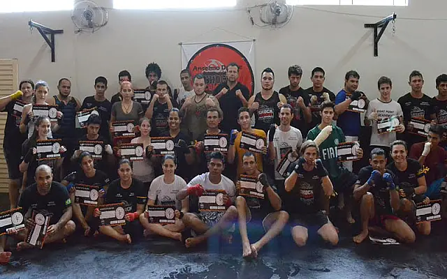 Academia ShockCombat de muay thai gradua mais de 30 atletas em Aquidauana