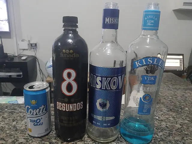 Mulher é presa após dar festa durante pandemia e ainda fornecer bebidas a adolescentes