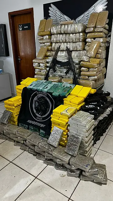 Polícia Civil apreende dois fuzis e carga milionária de drogas em Jaraguari