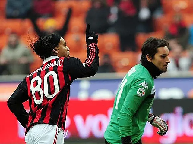 Ronaldinho concede perdão a hacker que tentou roubá-lo