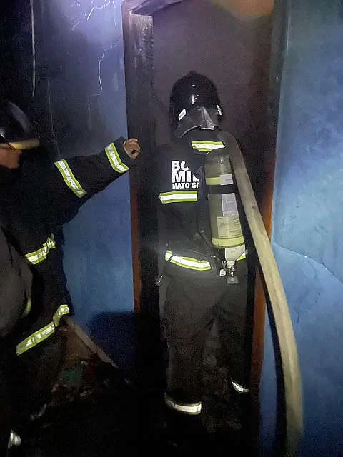 Quarto de residência em Corumbá é consumido pelo fogo
