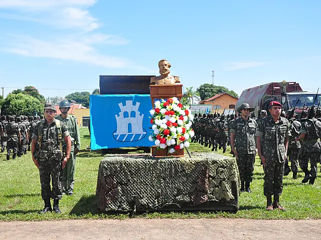 9º BE Cmb realiza formatura em comemoração ao Dia da Engenharia