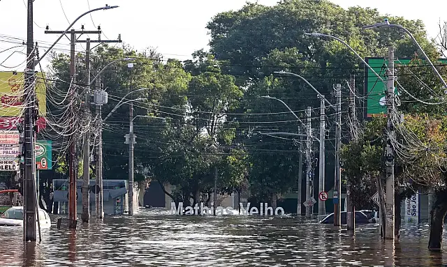 Metrô volta a operar na grande Porto Alegre