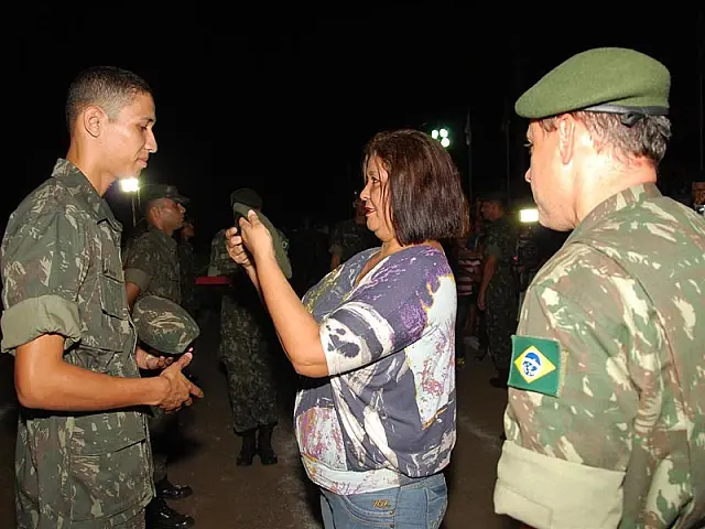 9º BE Cmb realiza entrega da Boina Verde Oliva