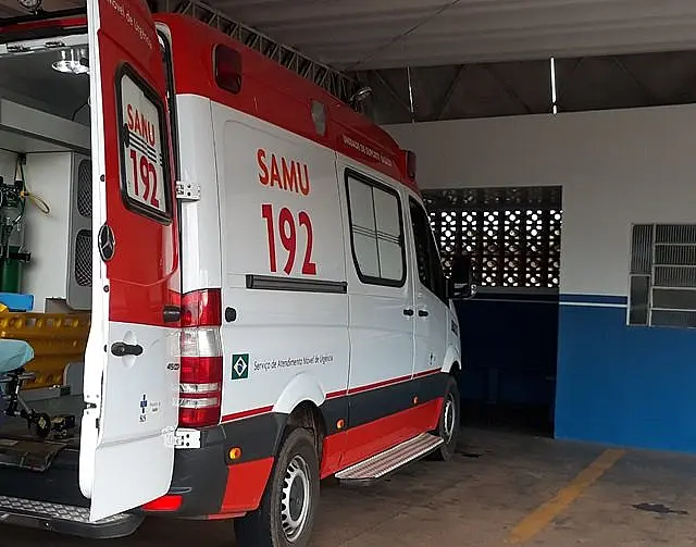 Muro desaba e fere duas crianças em Anastácio