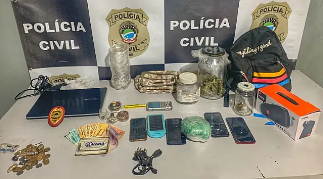 Dois são presos suspeitos de traficarem drogas na modalidade 'delivery' em Ladário