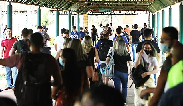 Mais de 1,3 mil candidatos prestam concurso para a Iagro no domingo
