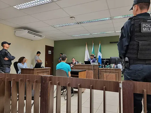 "Peço perdão aos familiares, sei que é difícil" diz Júlio na cadeira de réu
