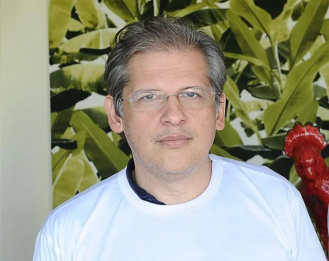 Perícia suspeita que médico morreu de infarto e espera exames toxicológicos