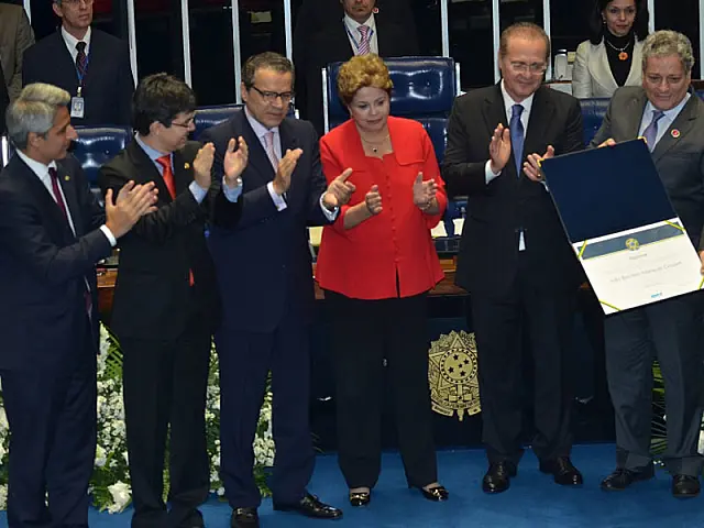 Congresso devolve mandato presidencial a João Goulart