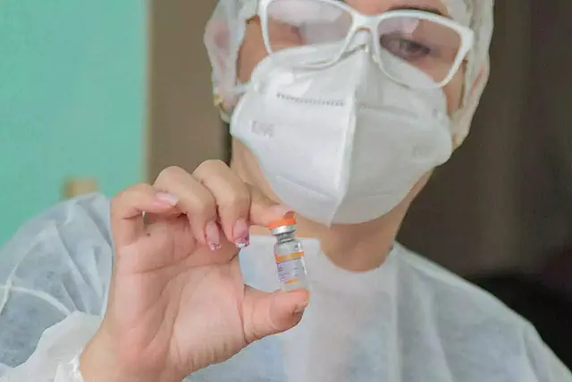 Falta de Coronavac para aplicação da 2ª dose preocupa Estado