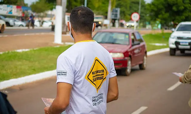 Ação no Centro de Jardim pede conscientização para redução de acidentes
