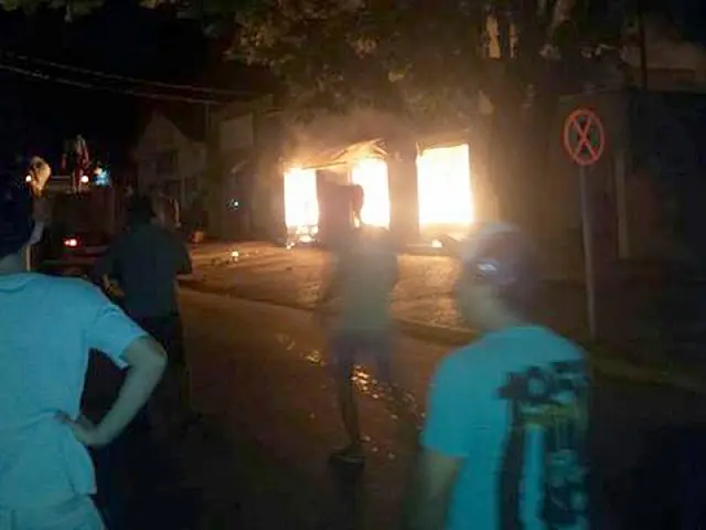 Incêndio: pizzaria é destruída pelo fogo