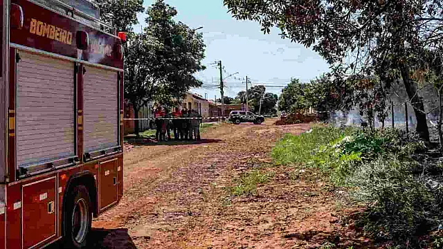Corpo é encontrado em incêndio de terreno baldio em Campo Grande