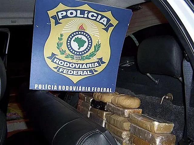 PRF de Anastácio apreende 33 quilos de cocaína na BR-262