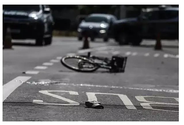 Idoso que bateu bicicleta em ônibus morre em unidade de saúde de MS