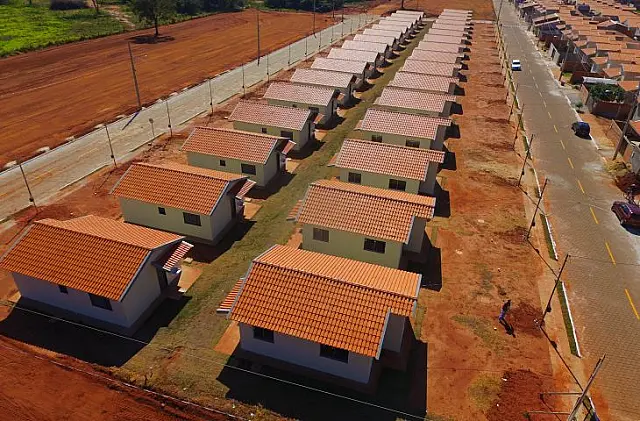 Subsídio para famílias de baixa renda financiarem moradias é ampliado pelo governo