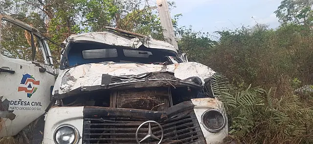 Acidente de trânsito deixa três vítimas na Estrada Parque