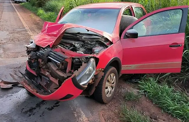 Acidente deixa duas pessoas feridas na MS-141, em Ivinhema