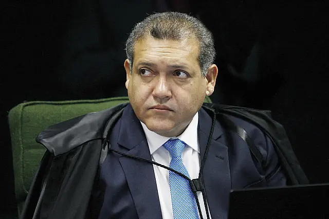 Decisão de ministro indicado por Bolsonaro libera 'fichas sujas' a assumirem mandato