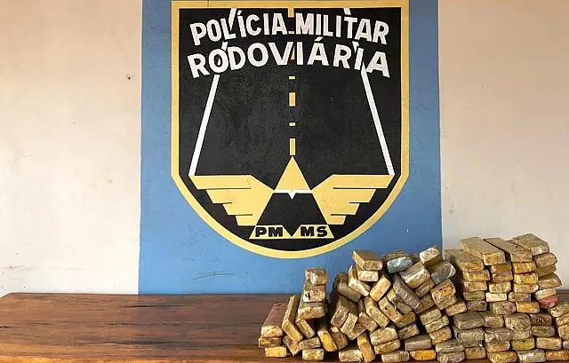 Polícia encontra 74kg de maconha em veículo do MT