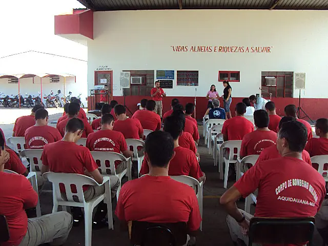 Militares do 1º Sgb. partipam de culto ecumênico e confraternização