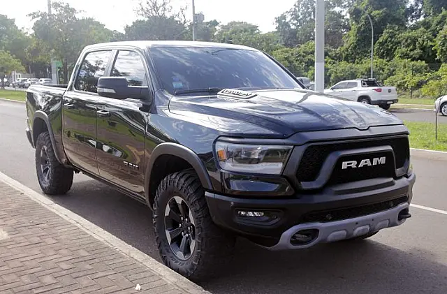 Detran-MS recebe Dodge Ram doada pela Receita Federal para ações educativas