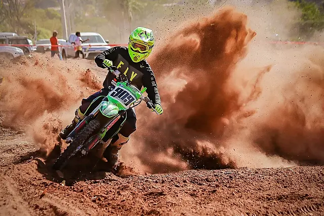 Piloto de Aquidauana vence duas provas no Estadual de Velocross