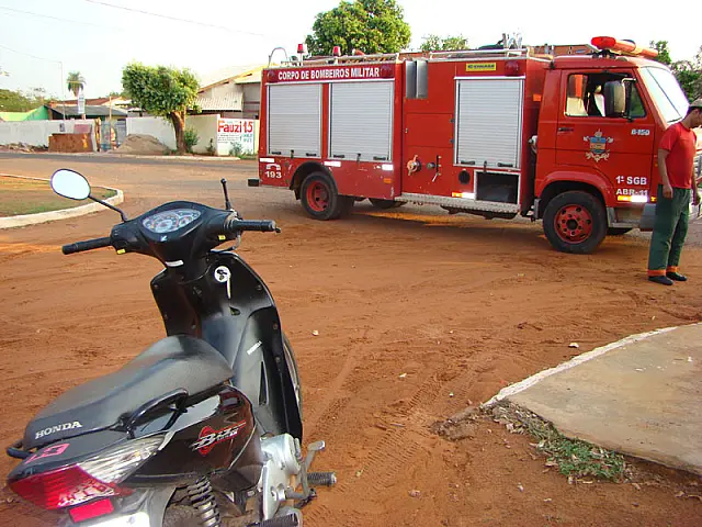 Acidente de moto deixa dois adolescentes feridos