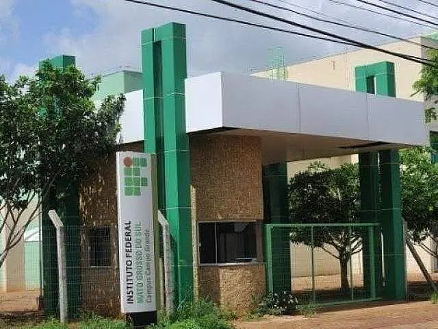 IFMS: vagas para professor com salários de até 6 mil