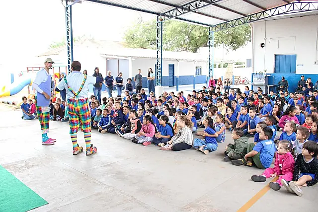 Alunos de Anastácio participam de teatro sobre sustentabilidade