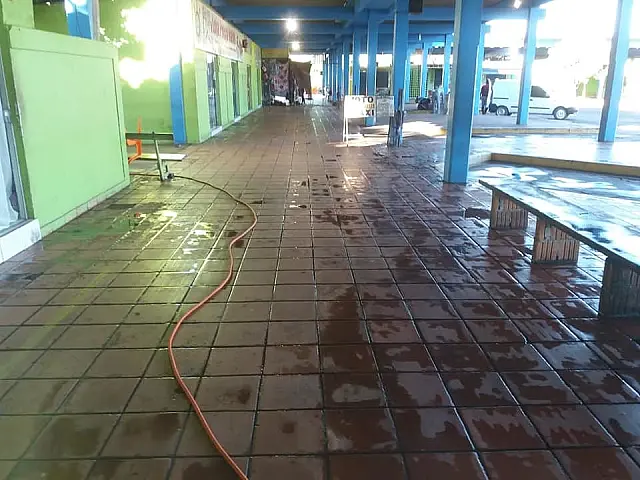 Contra coronavírus, Prefeitura realiza desinfecção na estação rodoviária de Aquidauana