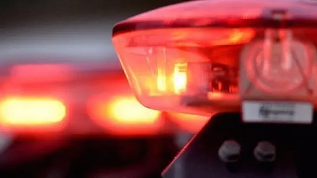 Após denúncia, homem é preso por receptação e posse de drogas
