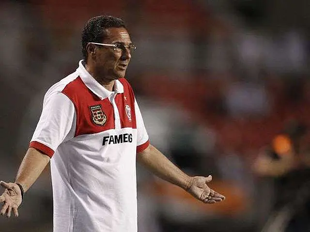 Ney Franco deixa o Flamengo, e Luxemburgo vai assumir a equipe