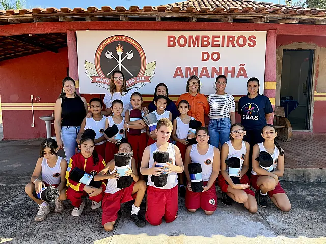 Prefeitura de Anastácio entrega 140 mantas a participantes de projetos sociais