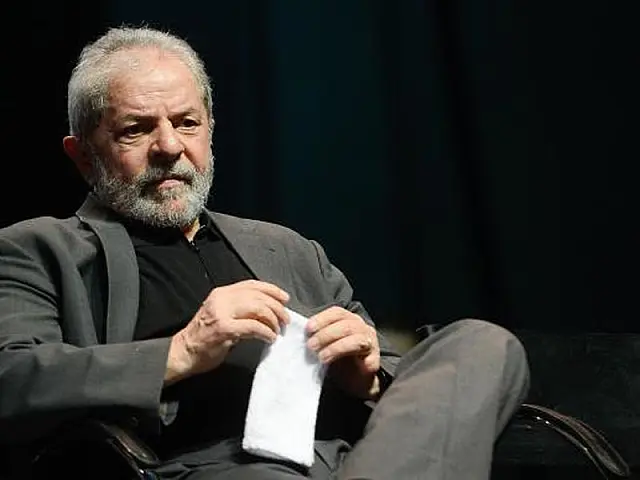 Teori manda para Moro investigações sobre Lula e anula conversa com Dilma