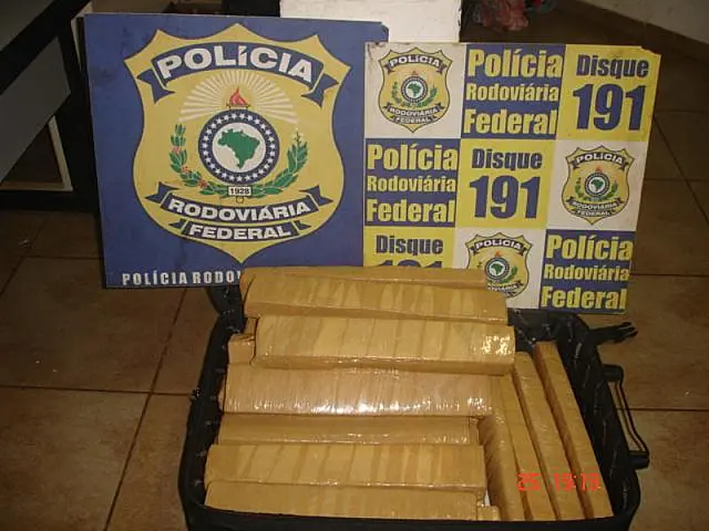 Passageira é presa com 28,6 quilos de maconha