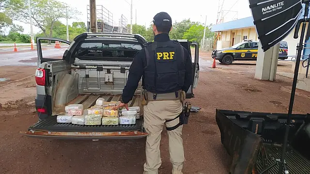 PRF apreende 119 mil dólares não declarados em Miranda