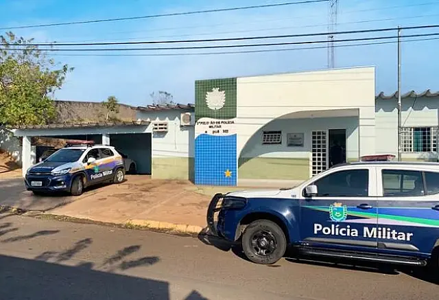 Homem tenta matar jovens com golpes de faca em alojamento de Camapuã