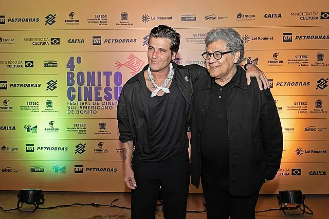 Bruno Gagliasso cita preservação da memória na pré-estreia de "Honestino"