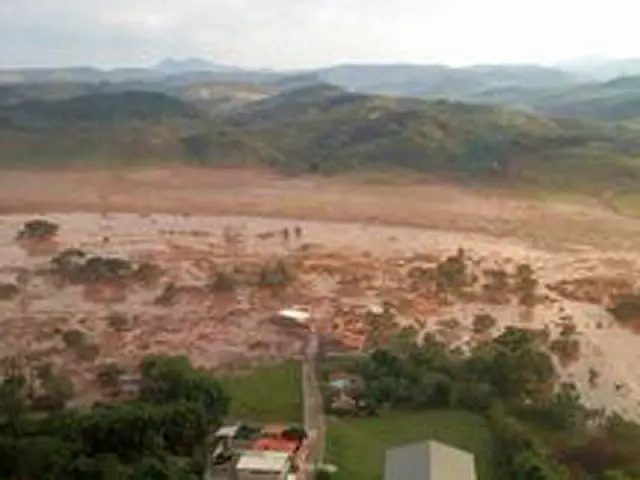 Conselho cria grupo para atender população afetada por rompimento de barragem