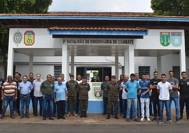 9º BE Cmb forma militares em alusão ao Dia do Reservista em Aquidauana