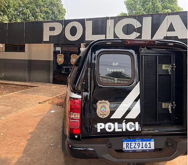 Homem é preso em flagrante por agredir companheira em Terenos