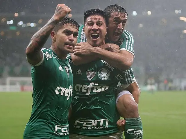Prass pega pênalti, Palmeiras supera sufoco impressionante e bate o Rosario Central
