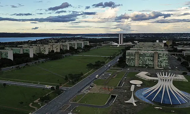 PM informa que restabeleceu bloqueio na Esplanada dos Ministérios